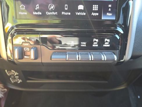 Used 2026 RAM 2500 Big Horn AWD/4WD image 24