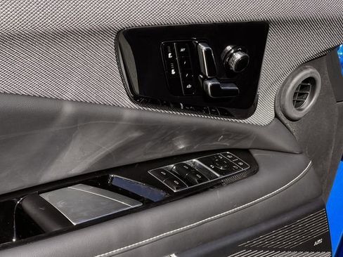 New 2026 Cadillac Optiq Luxury 1 image 20