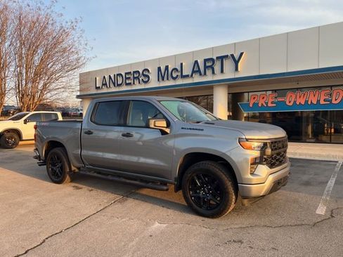 Used 2025 Chevrolet Silverado 1500 Custom w/ Turbomax Blackout Package image 1