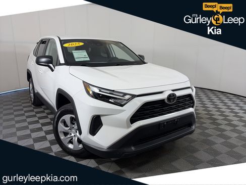 Used 2025 Toyota RAV4 LE AWD/4WD image 1