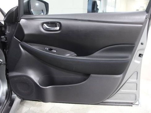 Used 2020 Nissan Leaf SV w/ SV Technology Package image 22