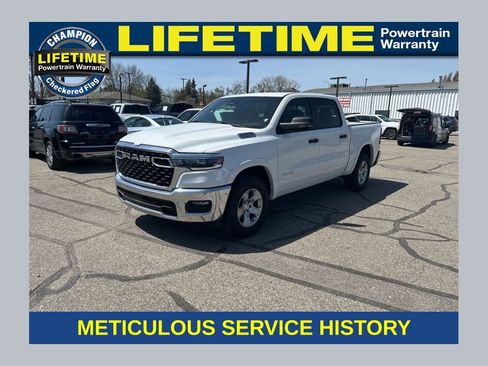 Used 2025 RAM 1500 Big Horn AWD/4WD image 1