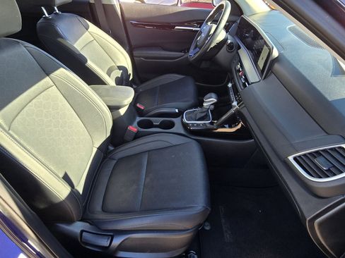 Certified 2025 Kia Seltos EX image 16
