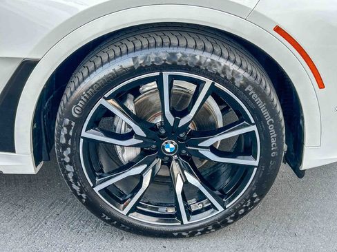 Used 2020 BMW X7 xDrive40i w/ M Sport Package AWD/4WD image 14