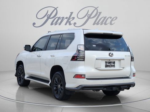 Used 2023 Lexus GX 460 Luxury w/ Sport Design Package AWD/4WD image 3