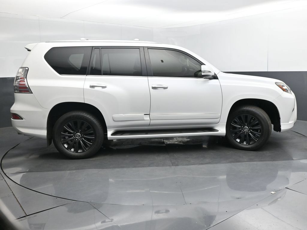 Used 2016 Lexus GX 460 w/ Premium Package AWD/4WD image 35