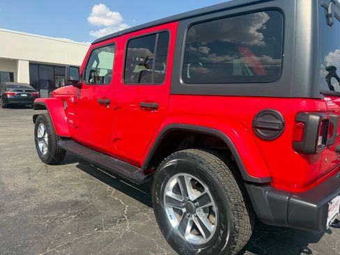 Used 2020 Jeep Wrangler Unlimited Sahara AWD/4WD image 11