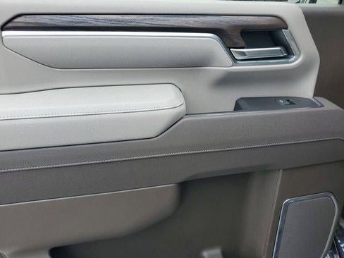 New 2025 GMC Sierra 2500 SLT w/ SLT Convenience Package image 14