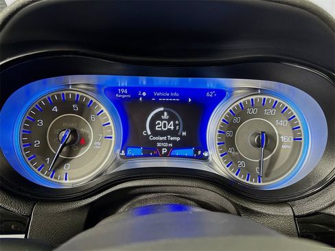 Used 2023 Chrysler 300 Touring L image 33