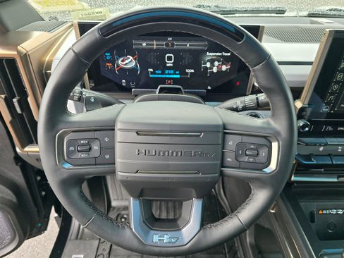 Used 2024 GMC Hummer EV 2X w/ Extreme Off-Road Package image 16