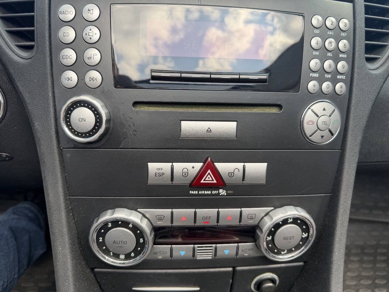 Used 2005 Mercedes-Benz SLK 350 image 24