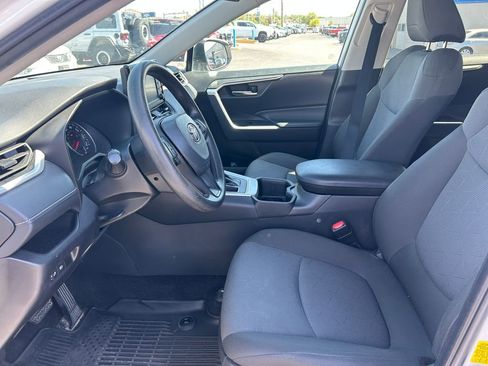 Used 2022 Toyota RAV4 XLE AWD/4WD image 26