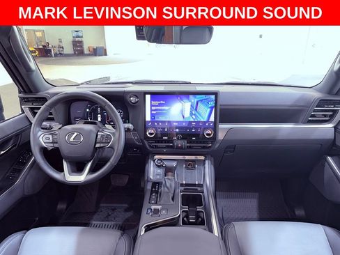 Used 2024 Lexus GX 550 w/ Accessory Package (2T) AWD/4WD image 12