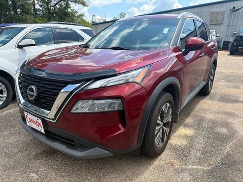 Used 2023 Nissan Rogue SV w/ SV Premium B Package FWD image 1