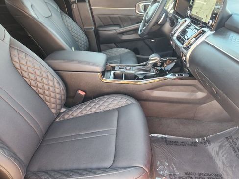 Certified 2023 Kia Sorento SX image 13
