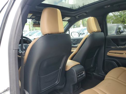 Used 2022 Lincoln Corsair Reserve image 11