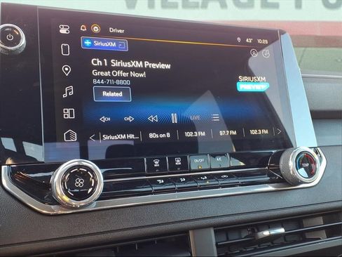 Used 2024 Chevrolet Colorado Trail Boss w/ Technology Package image 16