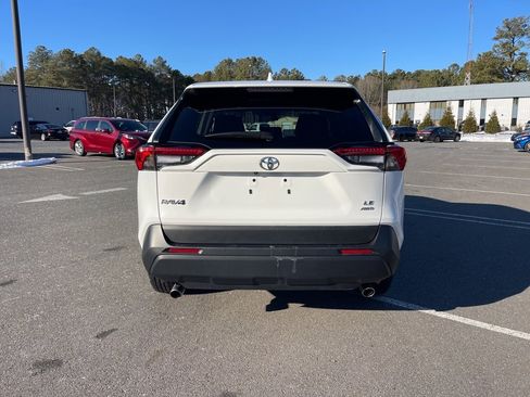 Used 2024 Toyota RAV4 LE image 6