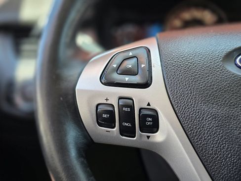 Used 2012 Ford Edge SEL FWD image 31