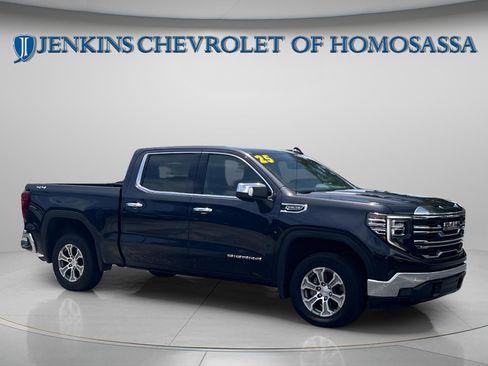 Used 2025 GMC Sierra 1500 SLT AWD/4WD image 1