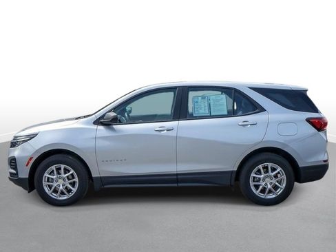 Used 2022 Chevrolet Equinox LS AWD/4WD image 5
