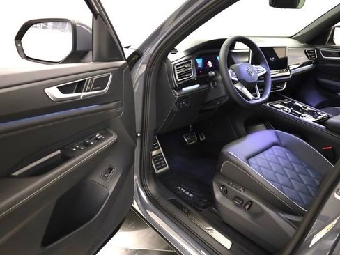 New 2026 Volkswagen Atlas Cross Sport SEL Premium R-Line AWD/4WD image 9