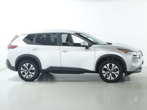 Used 2022 Nissan Rogue SV AWD/4WD image 11