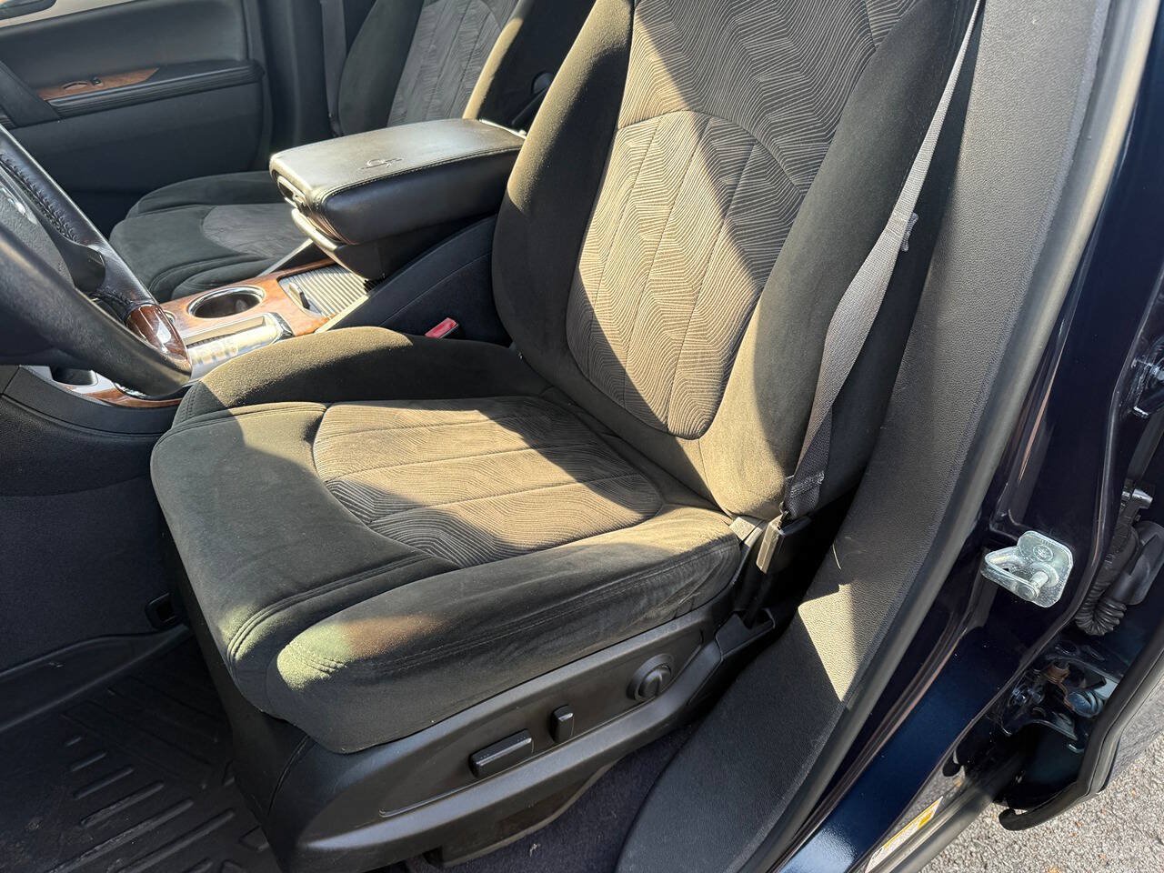 Used 2012 Buick Enclave FWD image 12