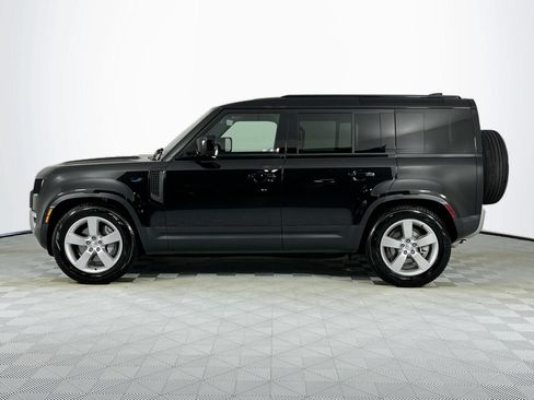 Used 2025 Land Rover Defender 110 S AWD/4WD image 8