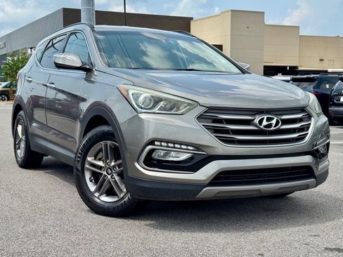Used 2017 Hyundai Santa Fe Sport FWD image 1