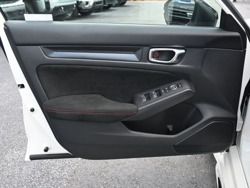 Used 2023 Honda Civic Type R image 14
