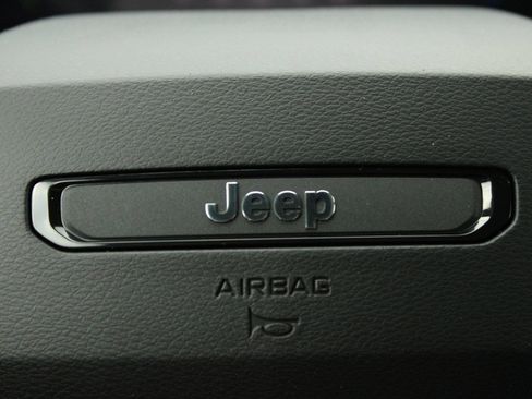 New 2026 Jeep Cherokee Limited AWD/4WD image 37