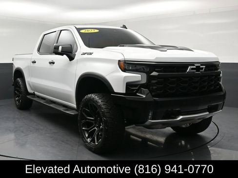 Used 2025 Chevrolet Silverado 1500 ZR2 w/ Technology Package AWD/4WD image 1