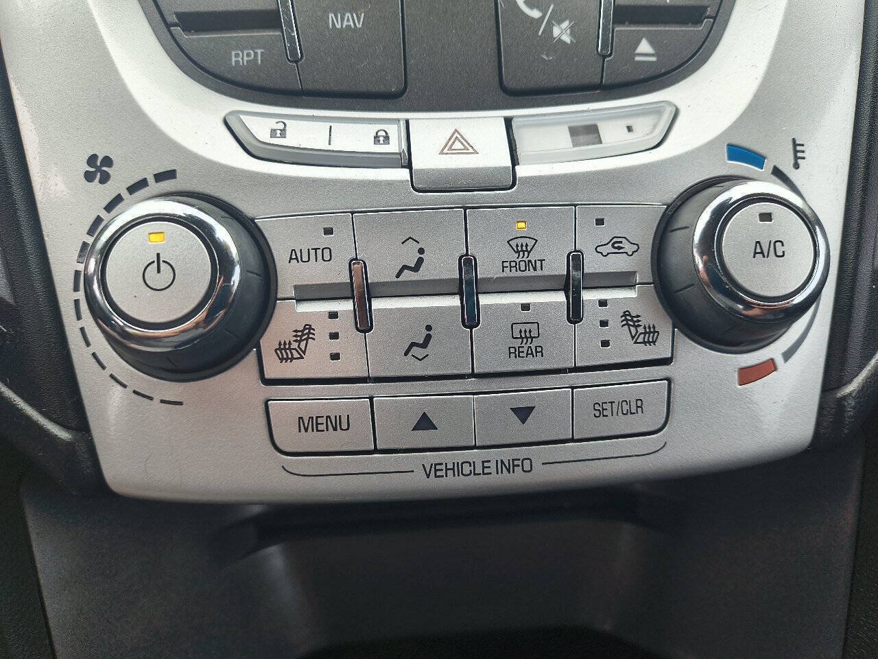 Used 2014 Chevrolet Equinox LTZ AWD/4WD image 21