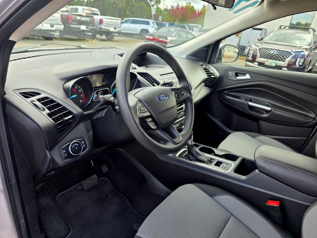 Used 2017 Ford Escape SE AWD/4WD image 10