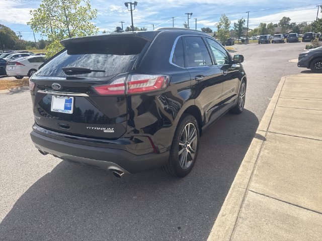 Used 2019 Ford Edge Titanium FWD image 4