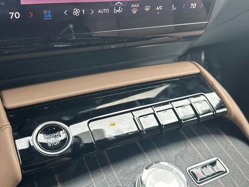 New 2026 Lincoln Navigator L Black Label AWD/4WD image 32