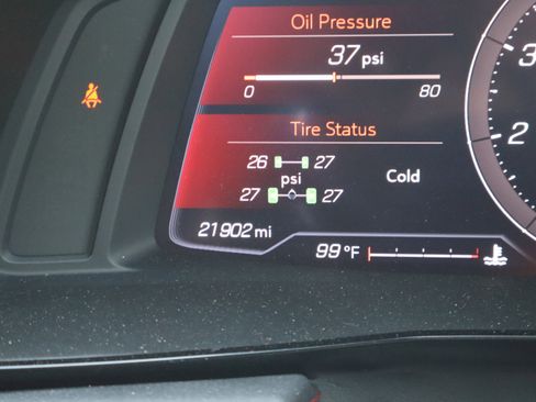 Used 2021 Chevrolet Corvette Stingray Coupe w/ Battery Protection Package image 21