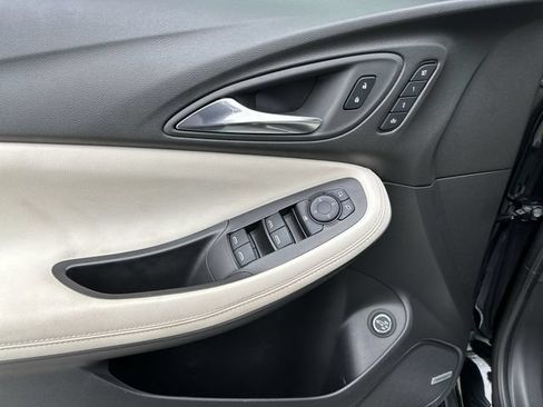 Certified 2025 Buick Encore GX Avenir w/ Avenir Technology Package FWD image 17