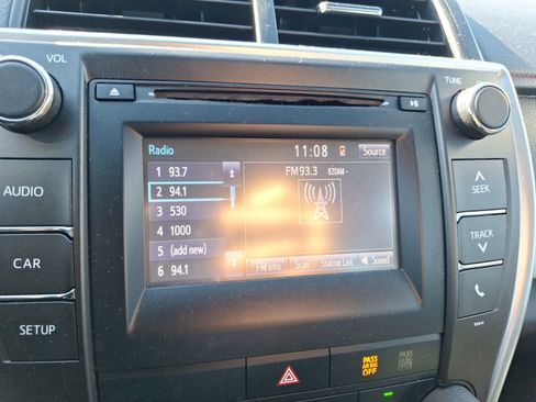 Used 2017 Toyota Camry SE image 26