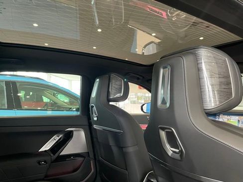 Used 2025 BMW 750e xDrive image 16