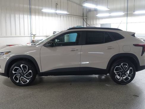 New 2026 Chevrolet Trax RS w/ Driver Confidence Package FWD image 4