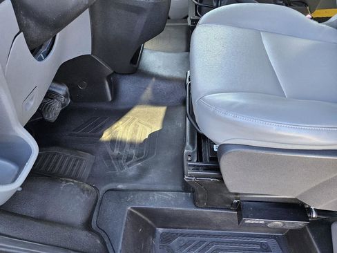 Used 2018 Ford Transit 350 XL image 23