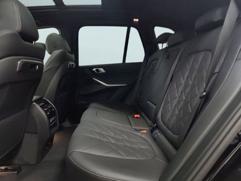 Used 2026 BMW X5 xDrive40i w/ M Sport Package image 26