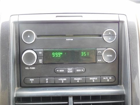 Used 2010 Ford Explorer XLT image 13