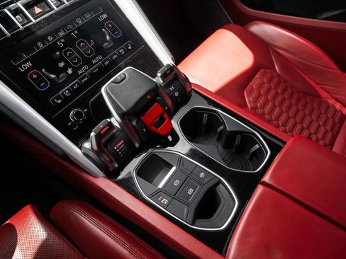 Used 2020 Lamborghini Urus AWD/4WD image 25
