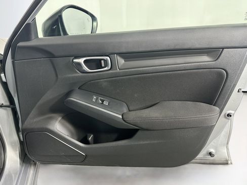 Used 2025 Honda Civic Sport image 32