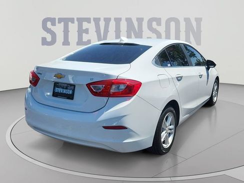 Used 2017 Chevrolet Cruze LT FWD image 5