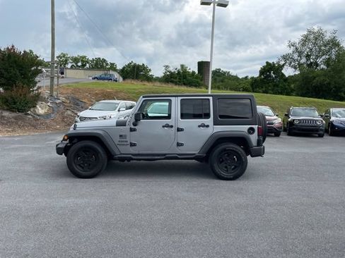 Used 2016 Jeep Wrangler Unlimited Sport w/ Quick Order Package 24S AWD/4WD image 5