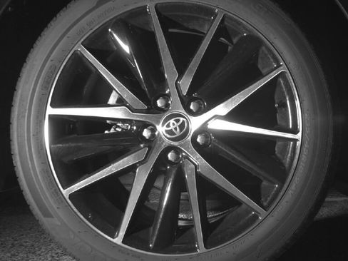 Used 2023 Toyota Camry SE image 15